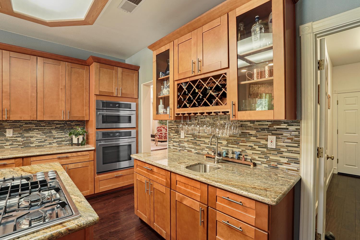 Detail Gallery Image 16 of 44 For 1109 Oak View Dr, Ione,  CA 95640 - 3 Beds | 3 Baths
