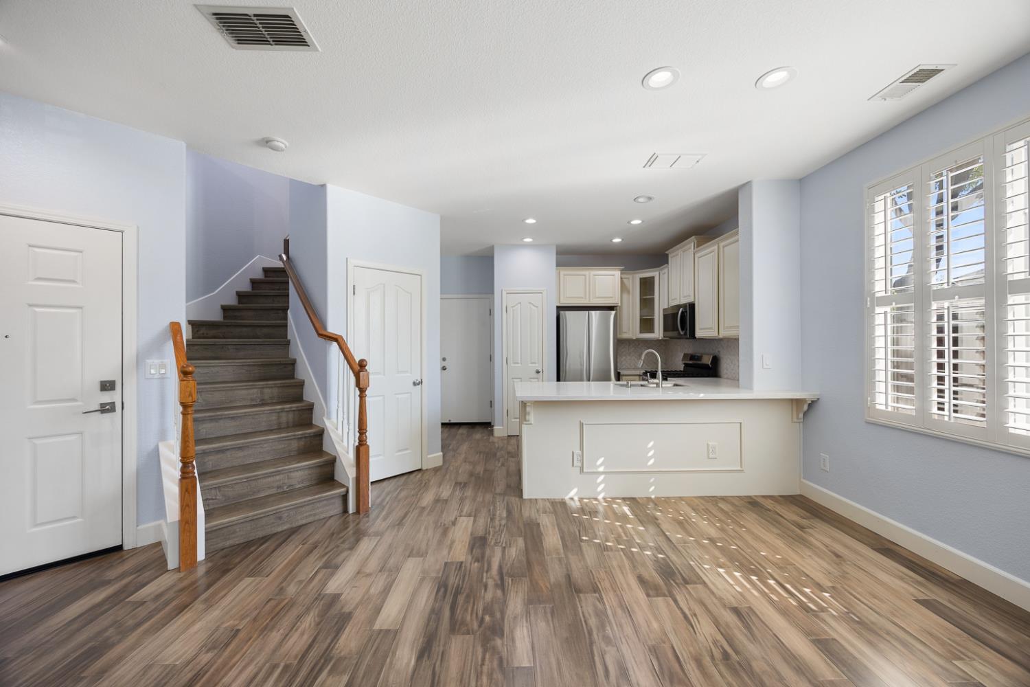 Detail Gallery Image 8 of 40 For 9205 Cortina Cir, Roseville,  CA 95678 - 3 Beds | 2/1 Baths