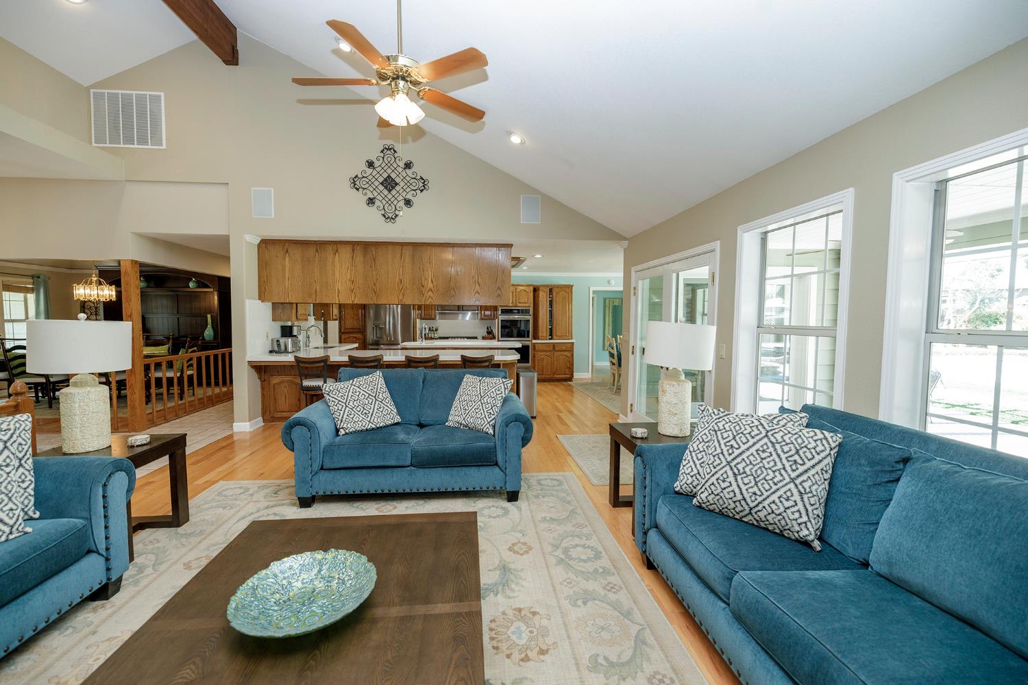 Detail Gallery Image 14 of 68 For 3128 Esta Ave, Modesto,  CA 95355 - 3 Beds | 3 Baths