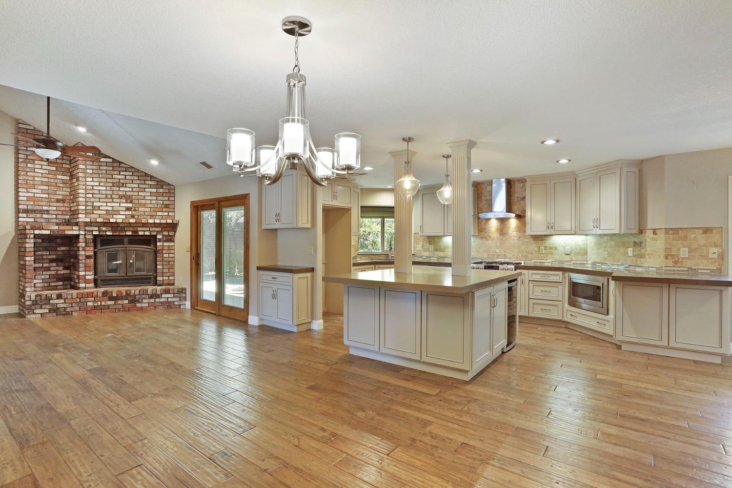 Detail Gallery Image 13 of 50 For 2404 Dutchollow Ct, Modesto,  CA 95356 - 3 Beds | 2 Baths
