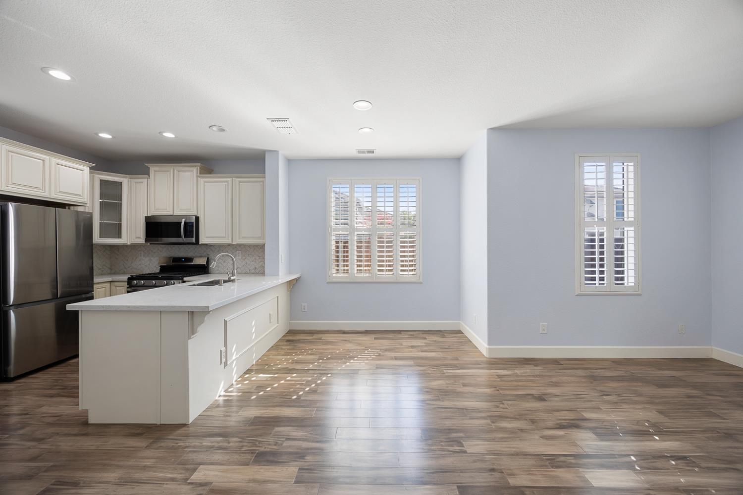 Detail Gallery Image 10 of 40 For 9205 Cortina Cir, Roseville,  CA 95678 - 3 Beds | 2/1 Baths
