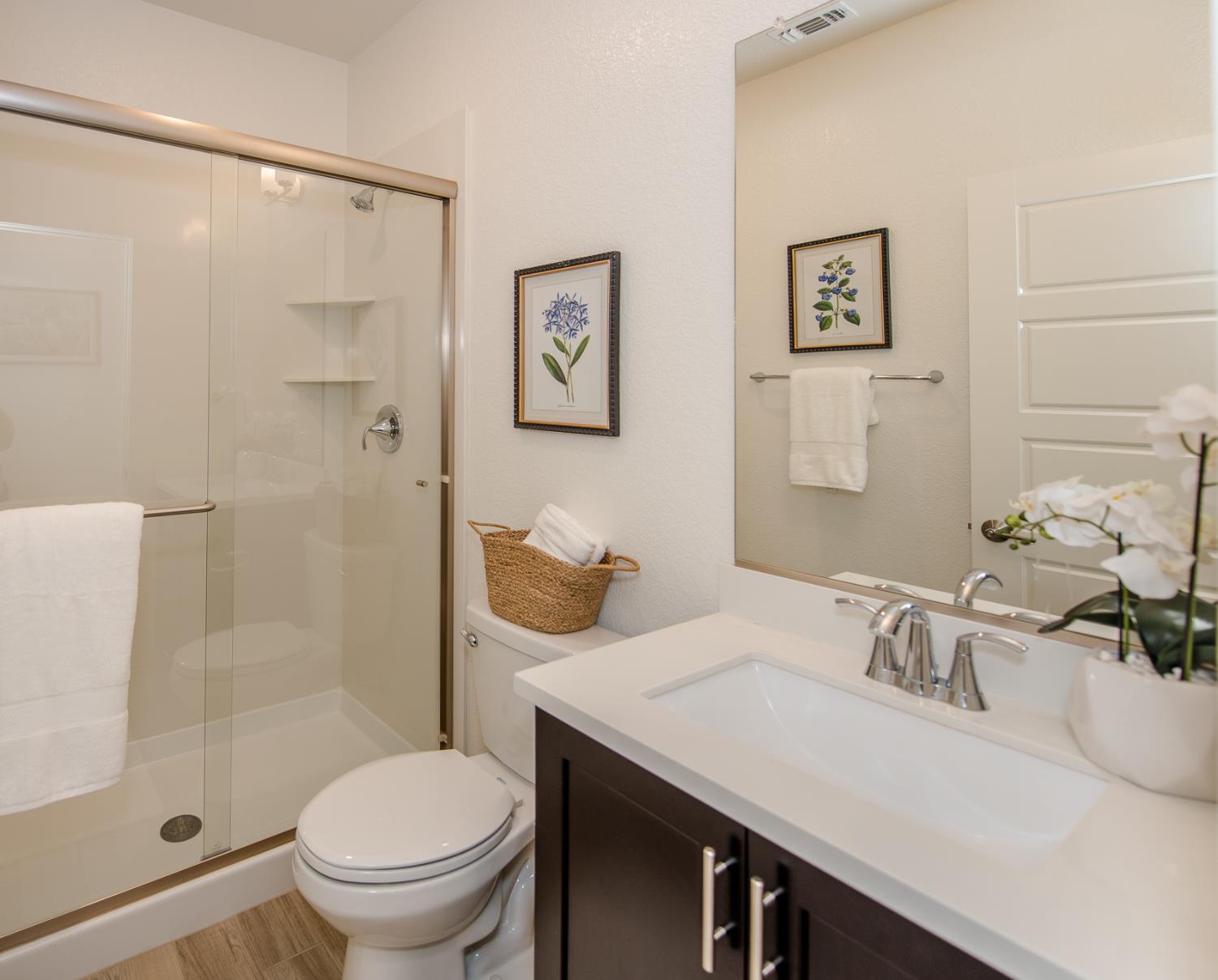 Detail Gallery Image 16 of 37 For 2751 Brookshire Cir, Woodland,  CA 95776 - 5 Beds | 3 Baths