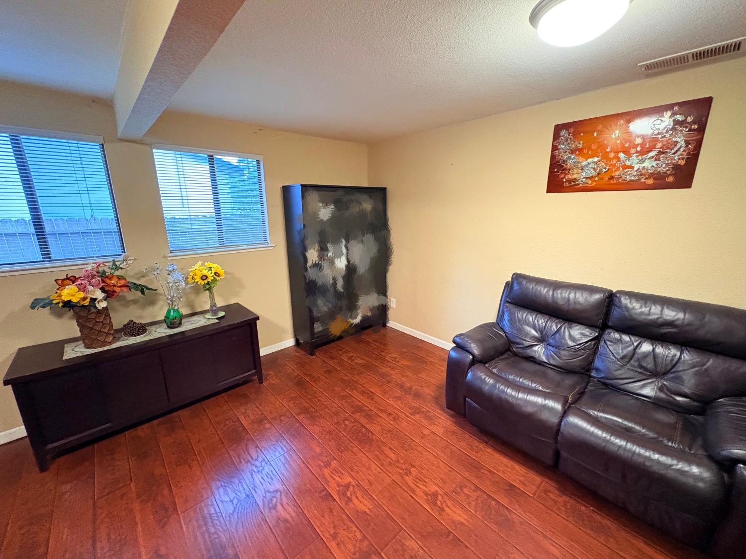 Detail Gallery Image 6 of 16 For 10472 Abbottford Way, Rancho Cordova,  CA 95670 - 3 Beds | 2 Baths