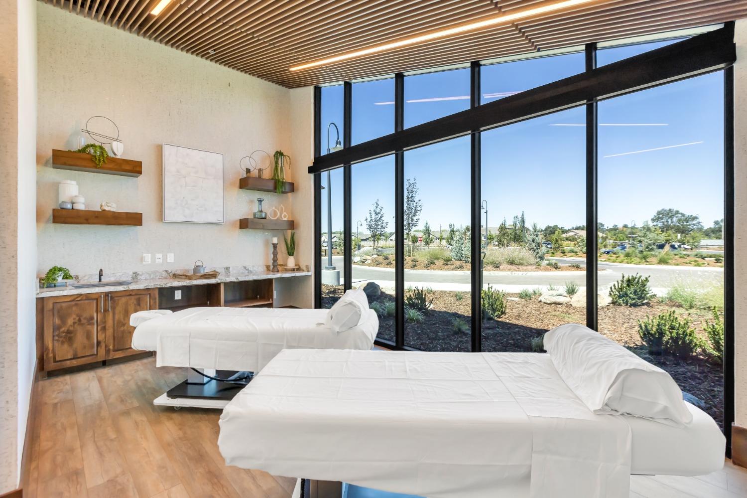 Detail Gallery Image 18 of 28 For 301 Trout Creek Ct, Lincoln,  CA 95648 - 2 Beds | 2 Baths