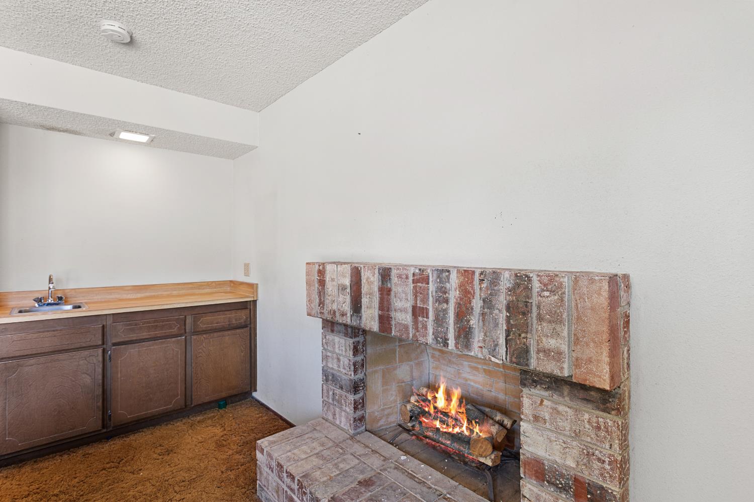 Detail Gallery Image 9 of 26 For 9251 Carla Way, Sacramento,  CA 95826 - 4 Beds | 2/1 Baths