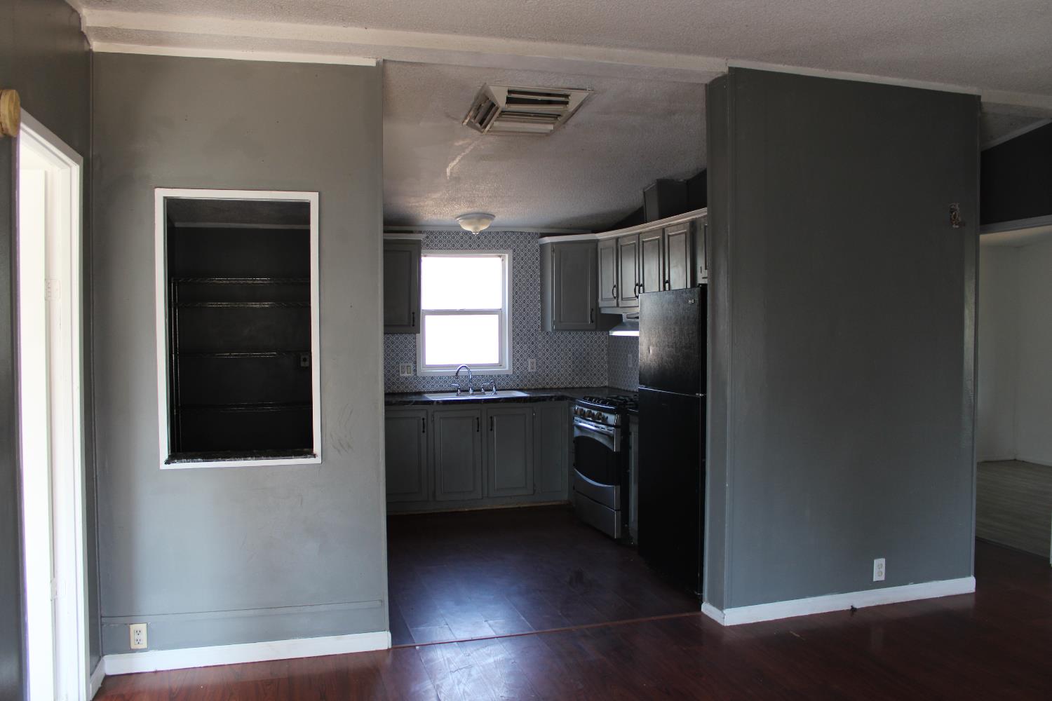 Detail Gallery Image 5 of 28 For 2615 Wyandotte Ave, Oroville,  CA 95966 - 3 Beds | 2 Baths