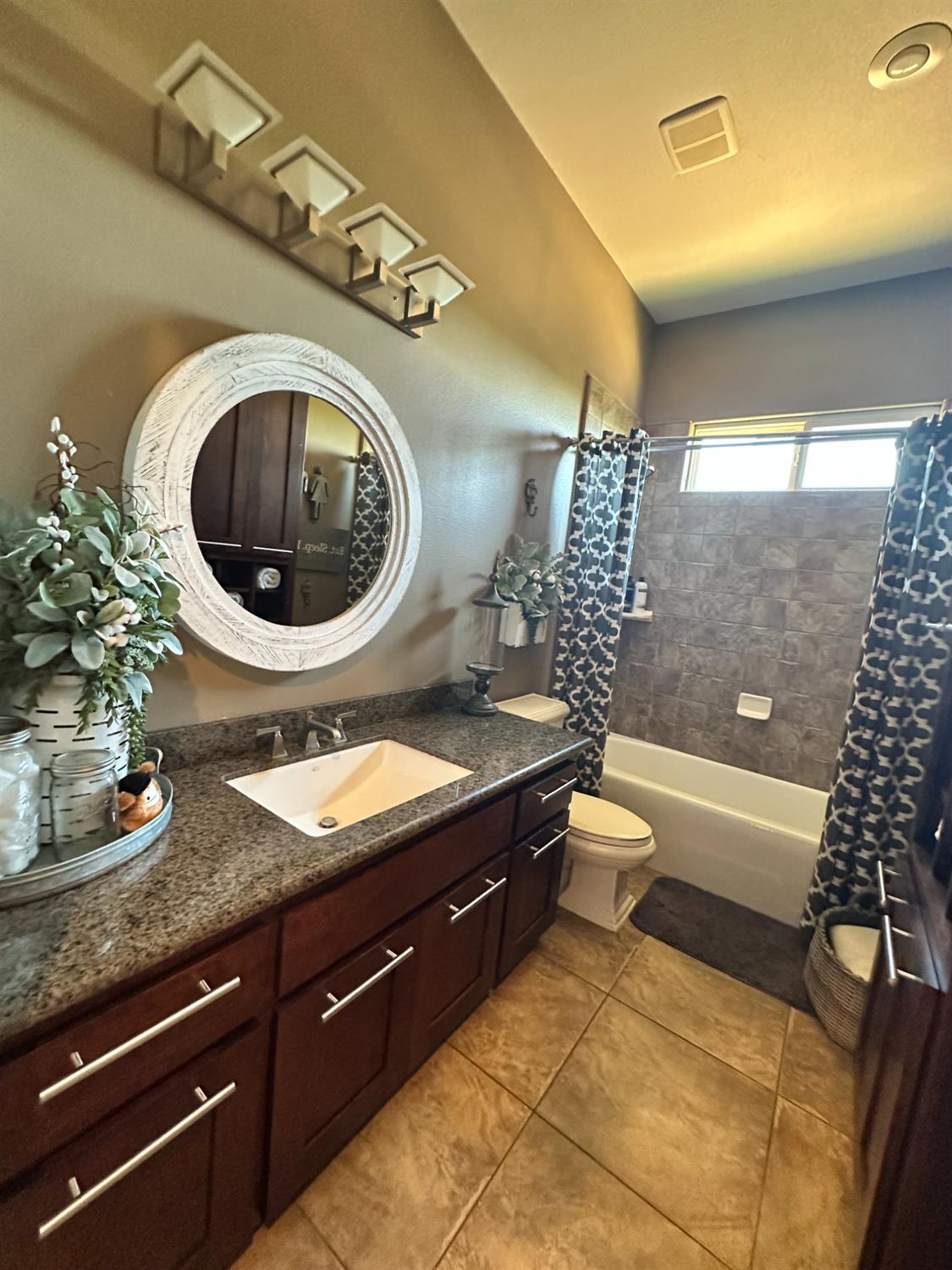 Detail Gallery Image 42 of 74 For 5569 Tegner Rd, Hilmar,  CA 95324 - 4 Beds | 3/1 Baths