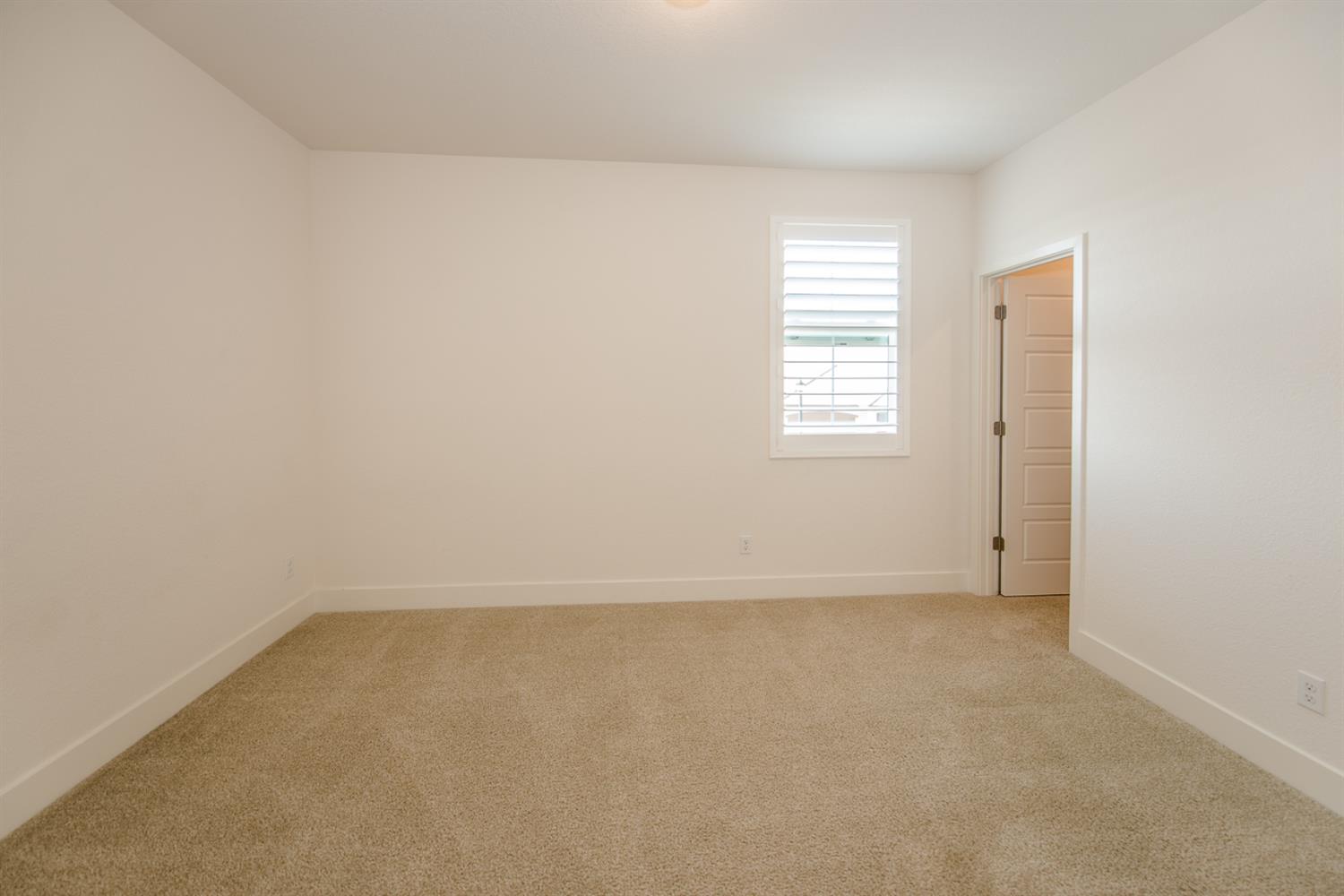 Detail Gallery Image 21 of 37 For 2751 Brookshire Cir, Woodland,  CA 95776 - 5 Beds | 3 Baths