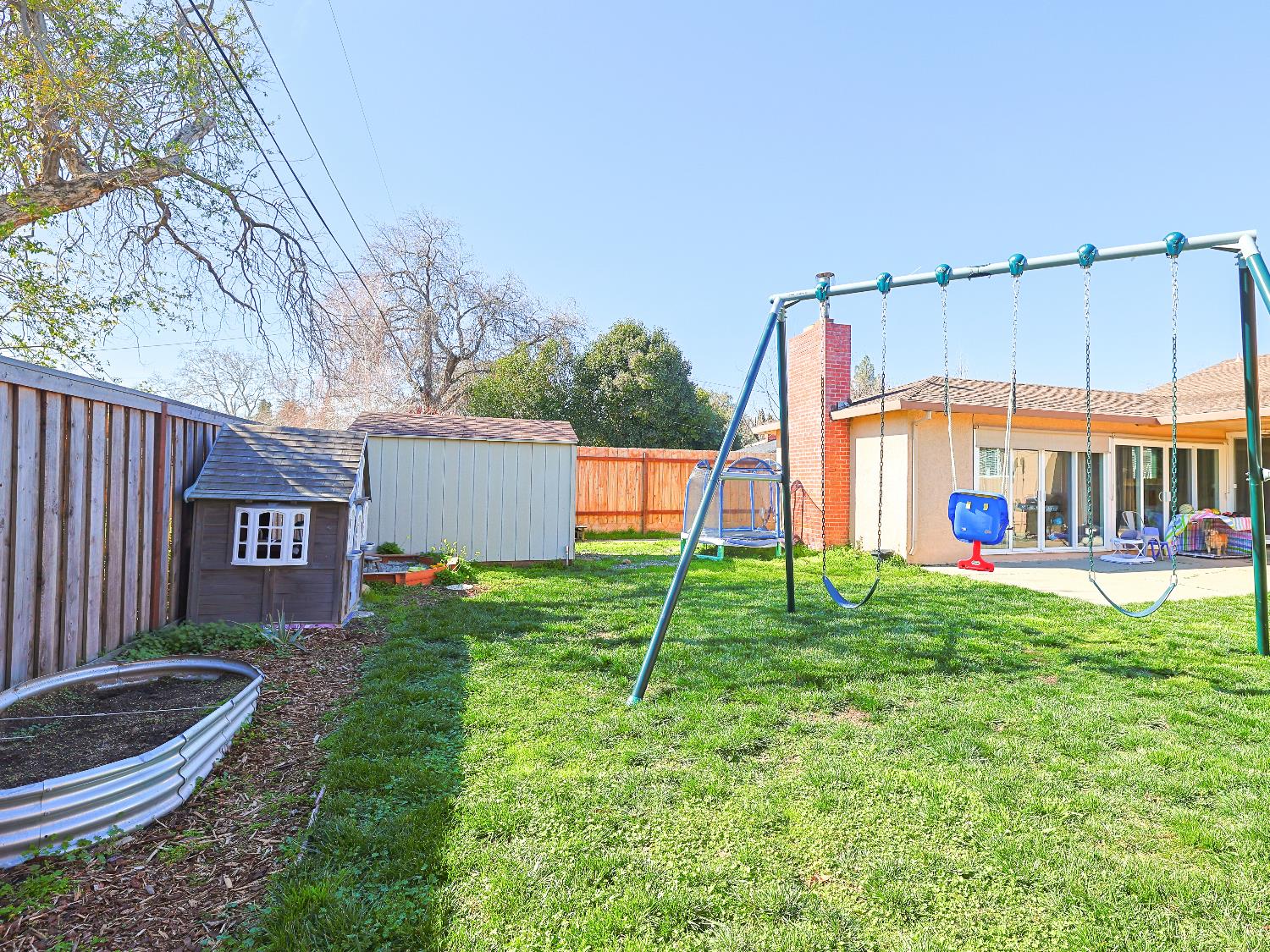 Detail Gallery Image 45 of 45 For 18 W Clanton Ave, Woodland,  CA 95695 - 3 Beds | 2 Baths