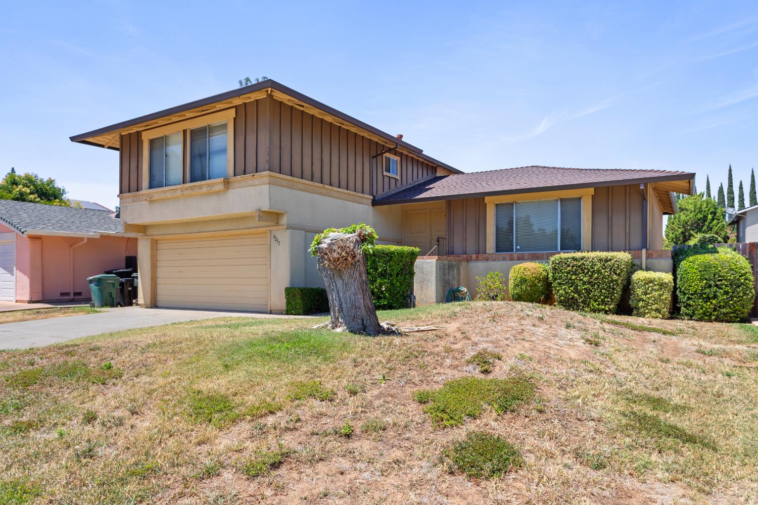 Detail Gallery Image 2 of 26 For 9251 Carla Way, Sacramento,  CA 95826 - 4 Beds | 2/1 Baths