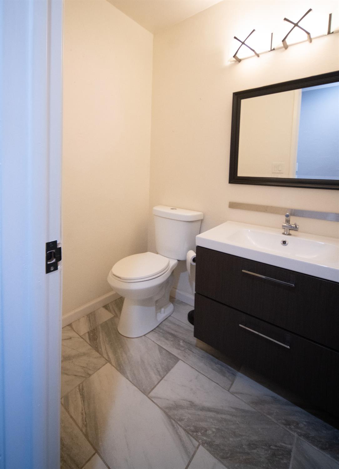 Detail Gallery Image 12 of 36 For 3406 Bristol Ct, Cameron Park,  CA 95682 - 3 Beds | 2/1 Baths