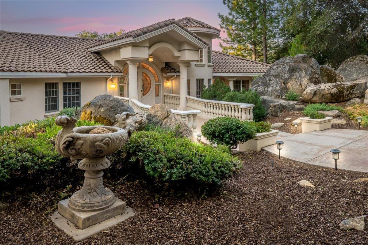 Detail Gallery Image 5 of 97 For 14031 Gochine Dr, Nevada City,  CA 95959 - 4 Beds | 3/1 Baths