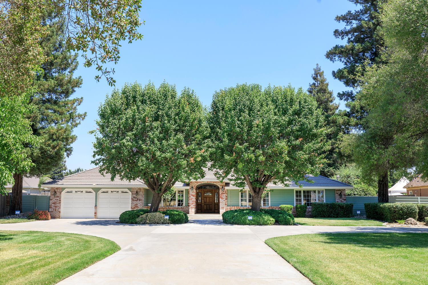 Detail Gallery Image 1 of 68 For 3128 Esta Ave, Modesto,  CA 95355 - 3 Beds | 3 Baths