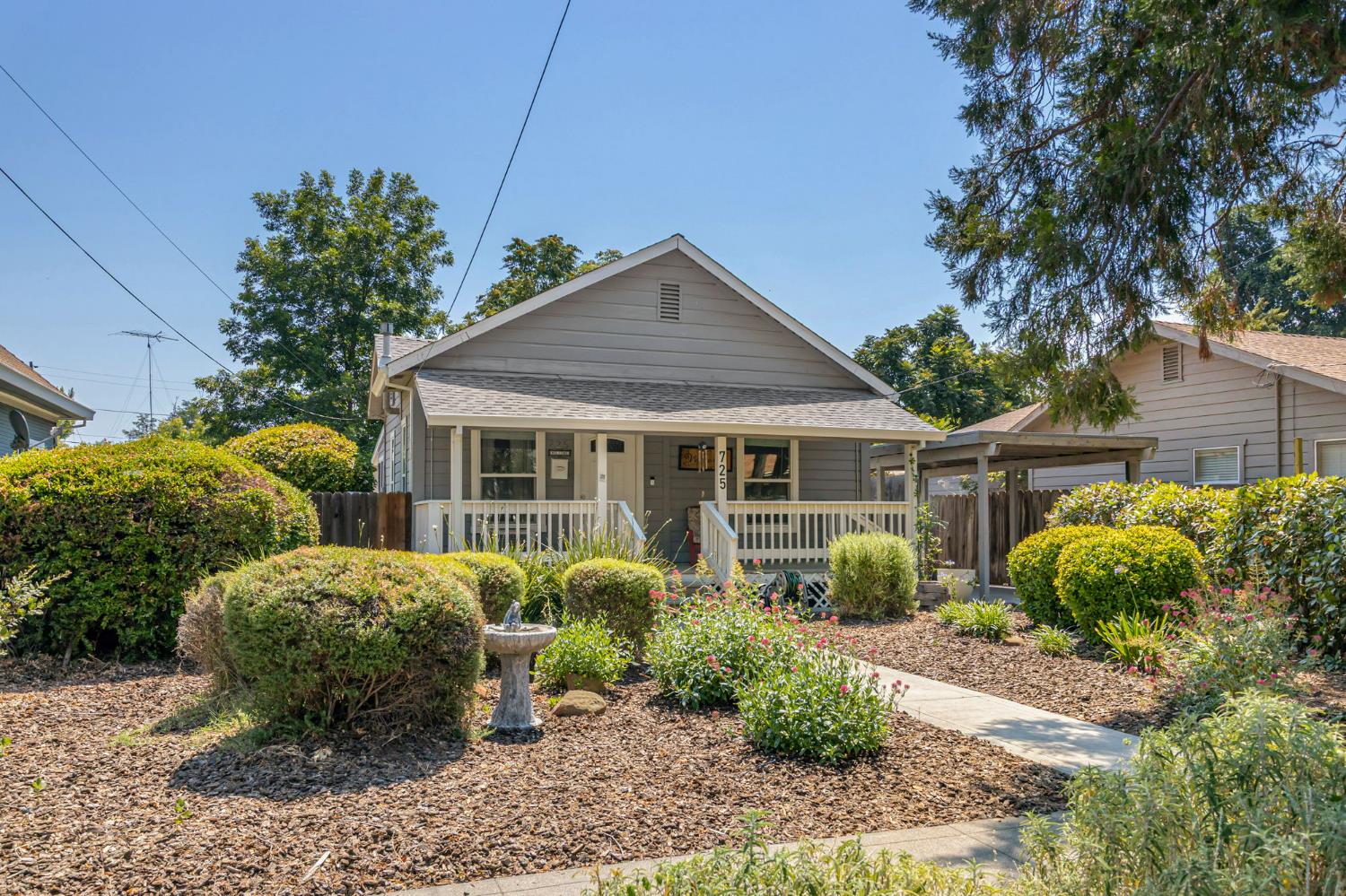 Detail Gallery Image 2 of 37 For 725 4th St, Woodland,  CA 95695 - 3 Beds | 1 Baths