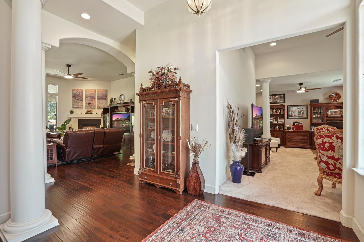 Detail Gallery Image 4 of 44 For 1109 Oak View Dr, Ione,  CA 95640 - 3 Beds | 3 Baths