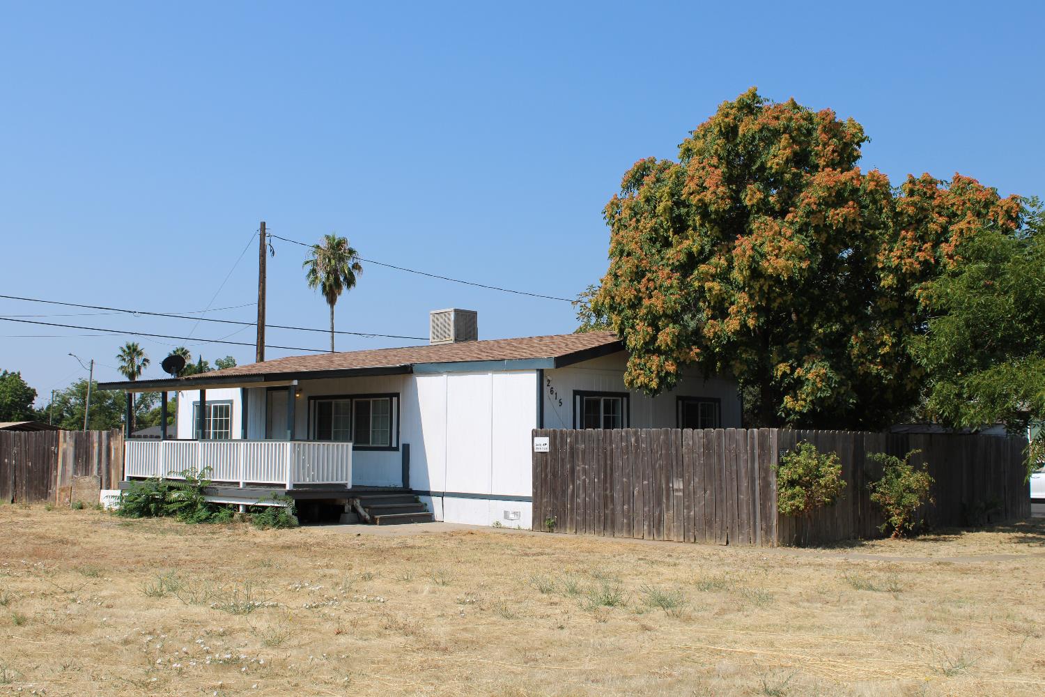 Detail Gallery Image 1 of 28 For 2615 Wyandotte Ave, Oroville,  CA 95966 - 3 Beds | 2 Baths
