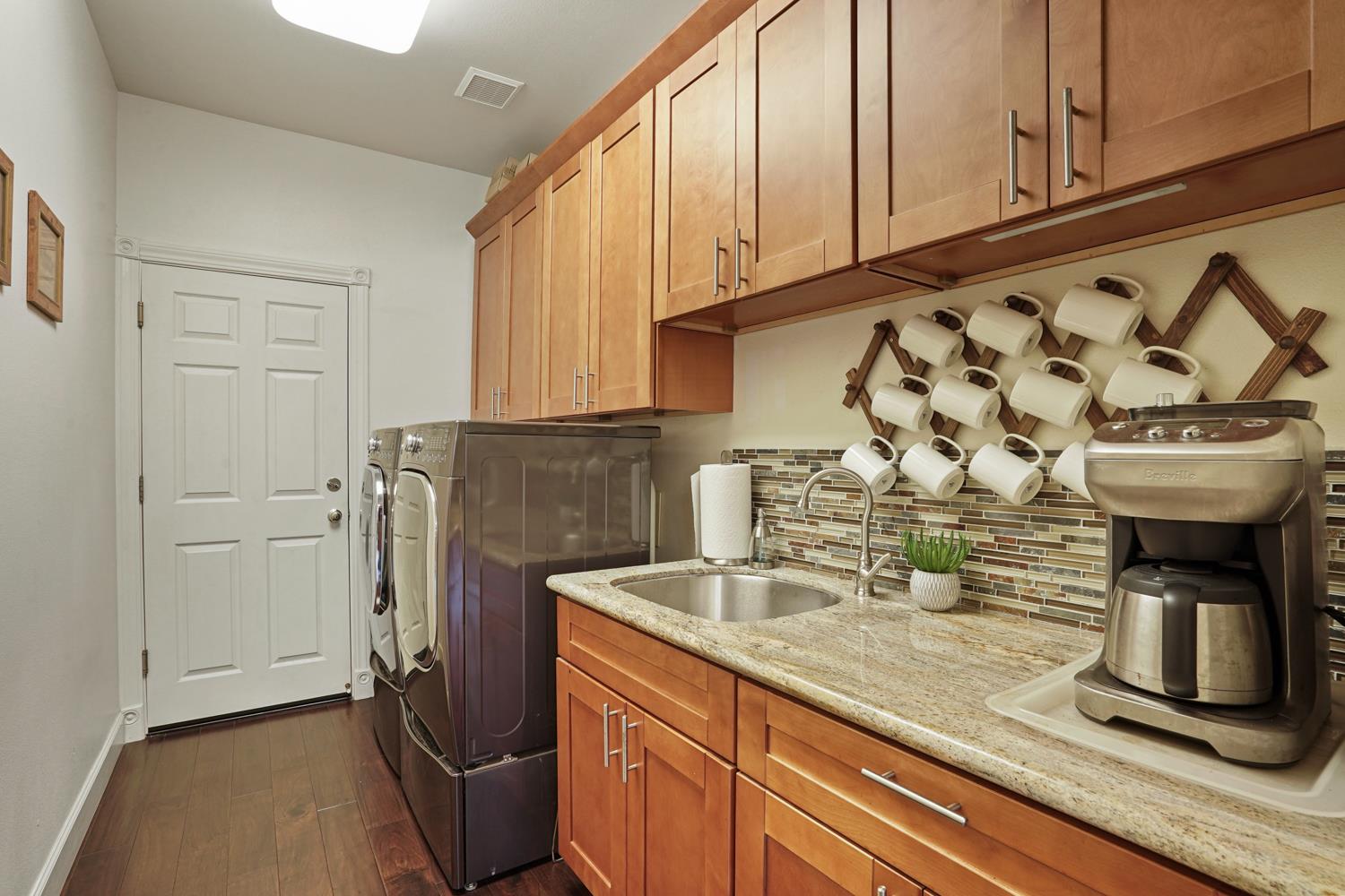 Detail Gallery Image 18 of 44 For 1109 Oak View Dr, Ione,  CA 95640 - 3 Beds | 3 Baths