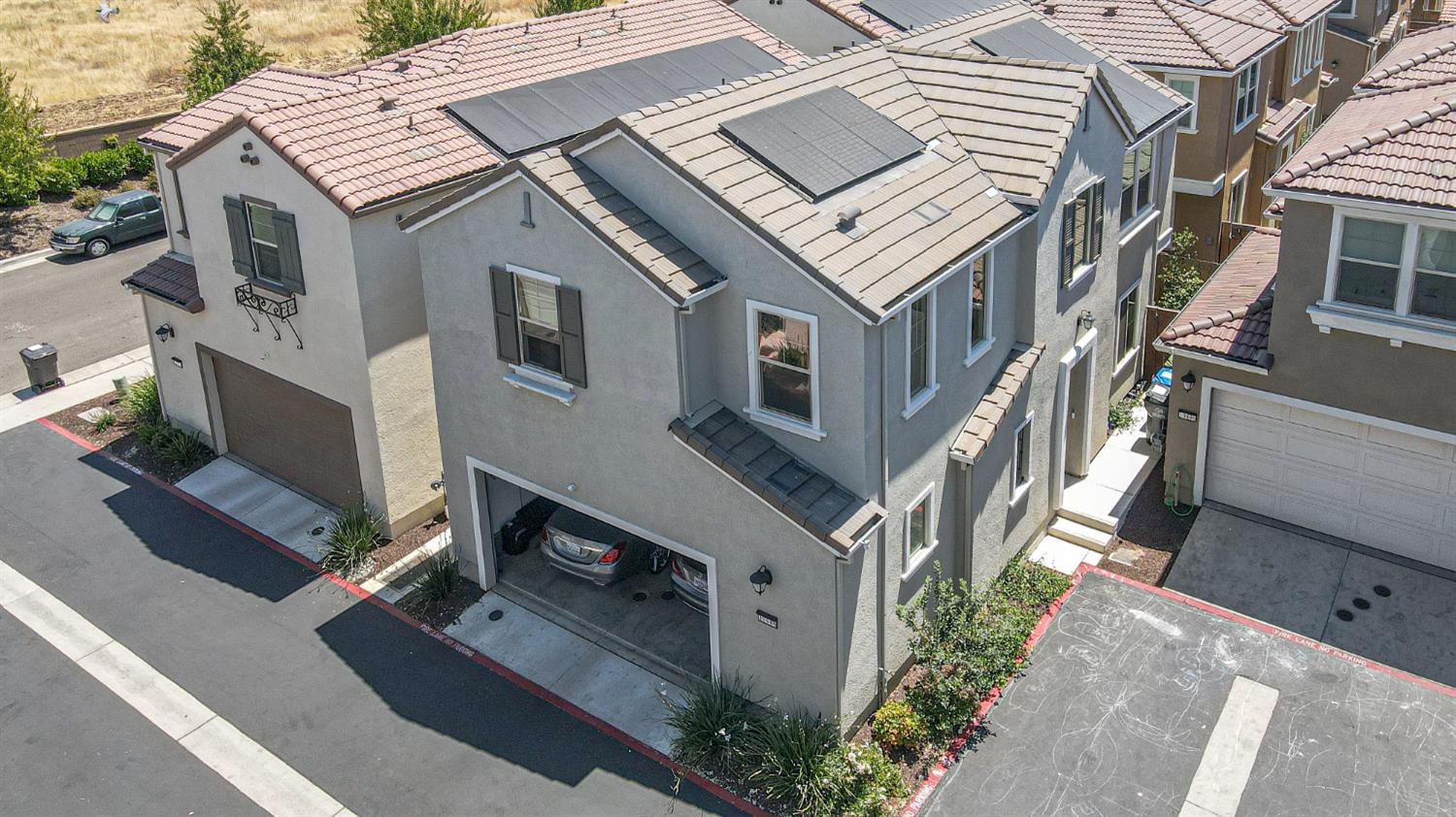 Detail Gallery Image 10 of 53 For 10448 Oboe Way, Elk Grove,  CA 95757 - 3 Beds | 2/1 Baths