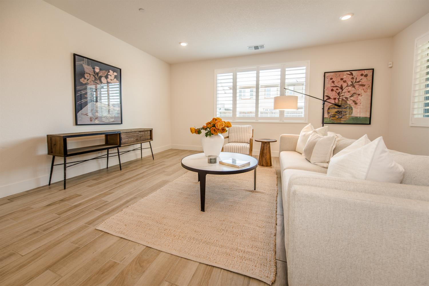 Detail Gallery Image 12 of 37 For 2751 Brookshire Cir, Woodland,  CA 95776 - 5 Beds | 3 Baths