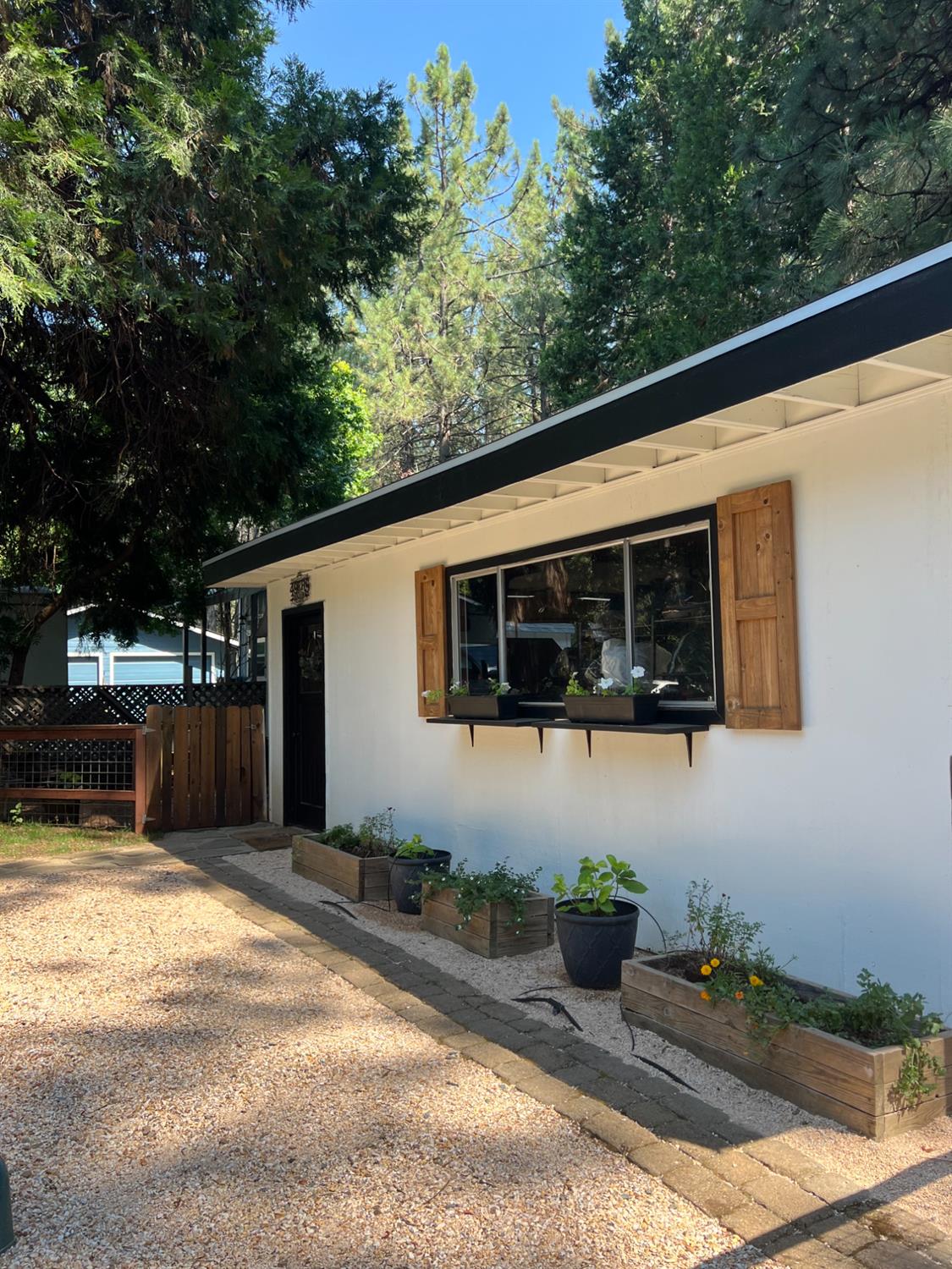 Detail Gallery Image 11 of 12 For 383 Alpine Dr, Colfax,  CA 95713 - 2 Beds | 2 Baths