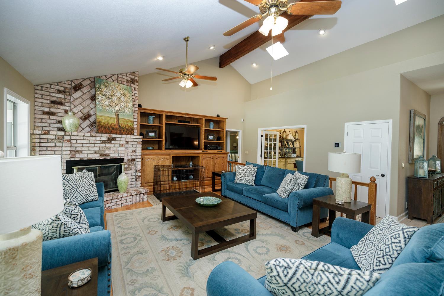 Detail Gallery Image 11 of 68 For 3128 Esta Ave, Modesto,  CA 95355 - 3 Beds | 3 Baths