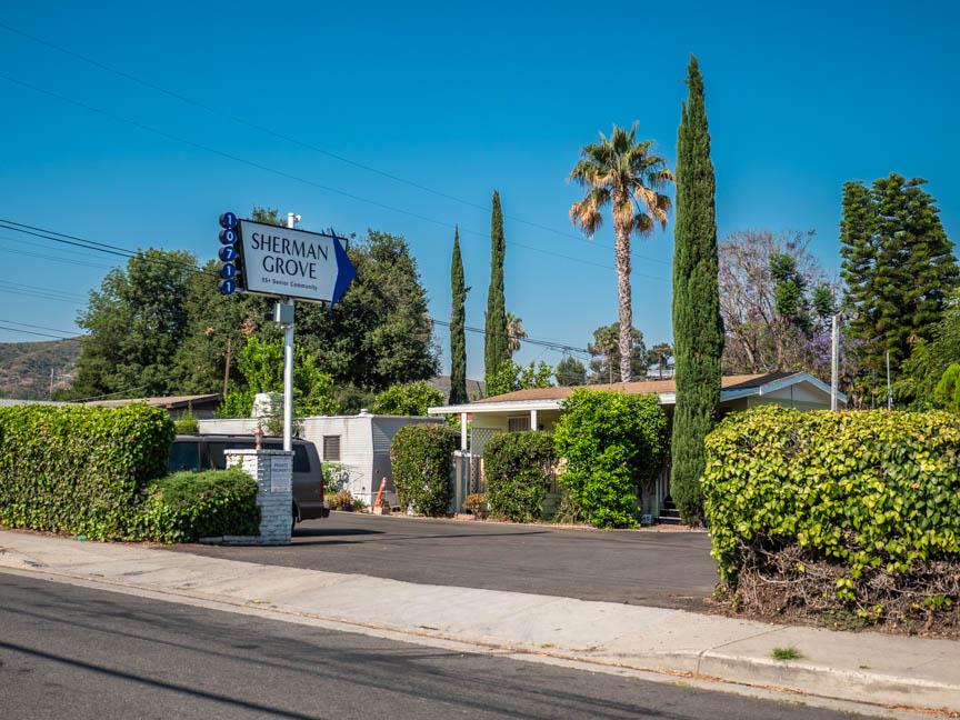 Detail Gallery Image 18 of 23 For 10711 Sherman Grove Ave 26, Sunland,  CA 91040 - 2 Beds | 2 Baths
