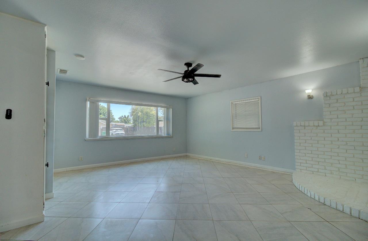 Detail Gallery Image 14 of 33 For 400 Elm Ave, Atwater,  CA 95301 - 4 Beds | 2 Baths