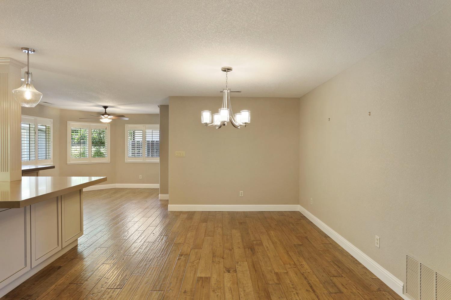 Detail Gallery Image 10 of 50 For 2404 Dutchollow Ct, Modesto,  CA 95356 - 3 Beds | 2 Baths
