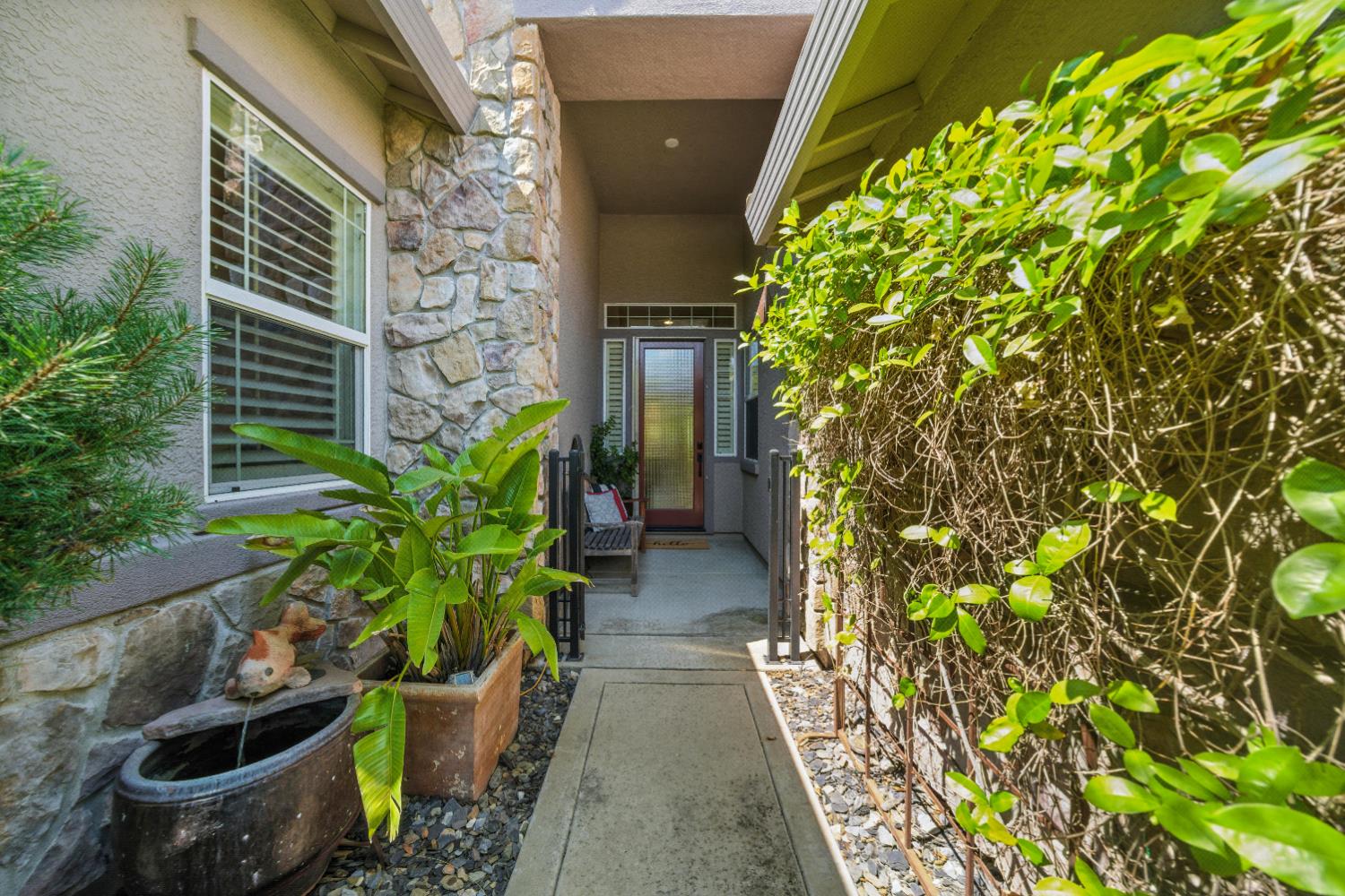 Detail Gallery Image 12 of 78 For 3001 Grasmere Cir, Roseville,  CA 95661 - 2 Beds | 2 Baths