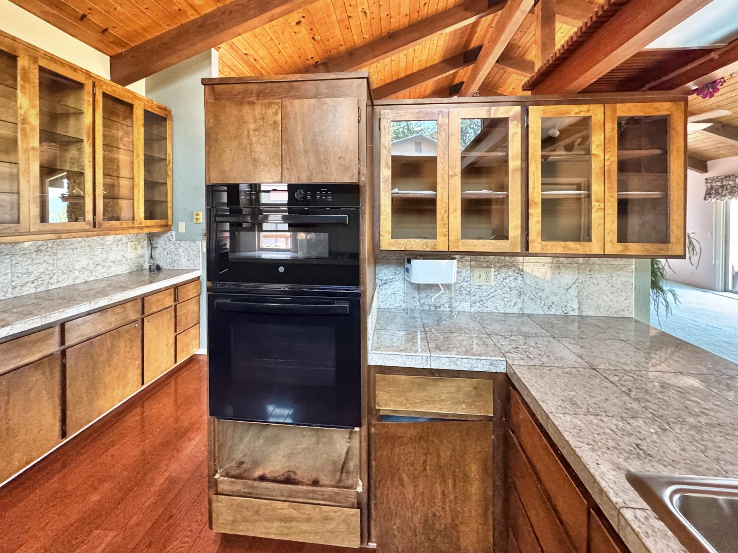 Detail Gallery Image 9 of 38 For 16169 Tina Ct, Grass Valley,  CA 95945 - 3 Beds | 3 Baths