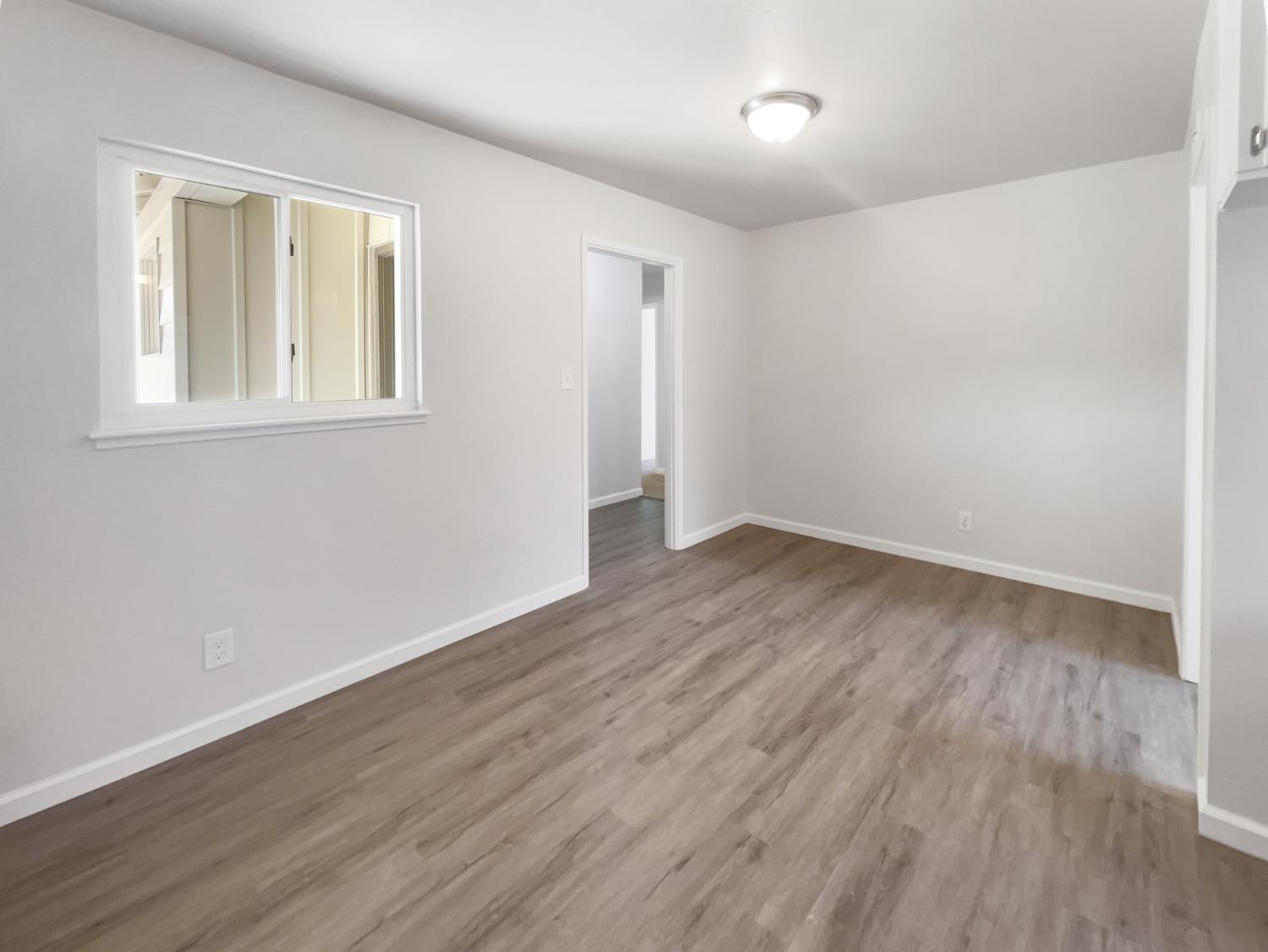 Detail Gallery Image 9 of 20 For 1129 Rideout Way, Marysville,  CA 95901 - 4 Beds | 2 Baths