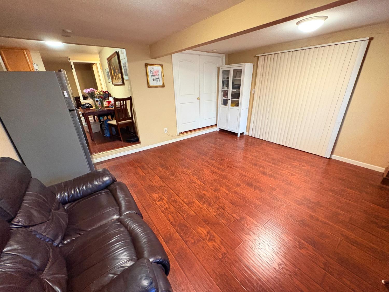 Detail Gallery Image 5 of 16 For 10472 Abbottford Way, Rancho Cordova,  CA 95670 - 3 Beds | 2 Baths