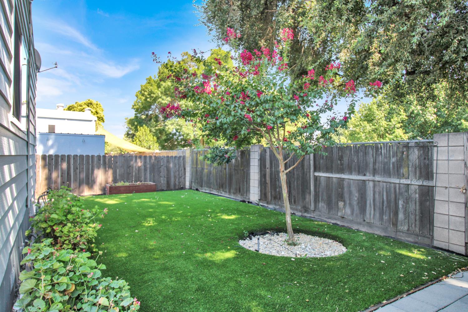 Detail Gallery Image 10 of 34 For 2307 Oakdale Rd 100, Modesto,  CA 95355 - 2 Beds | 2 Baths