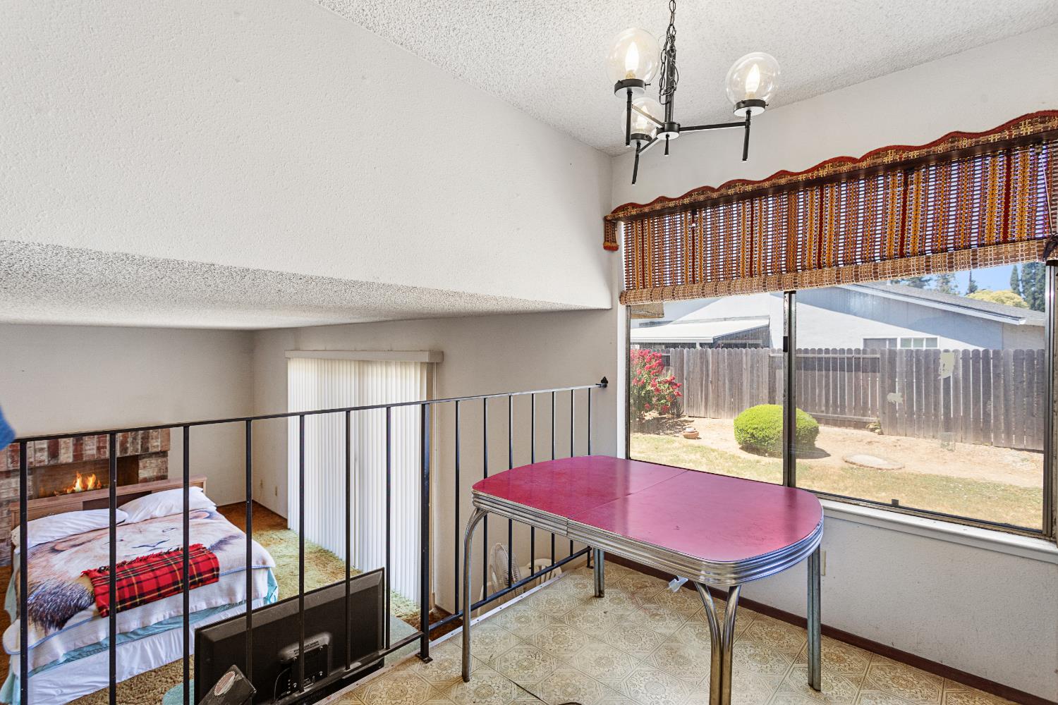 Detail Gallery Image 7 of 26 For 9251 Carla Way, Sacramento,  CA 95826 - 4 Beds | 2/1 Baths