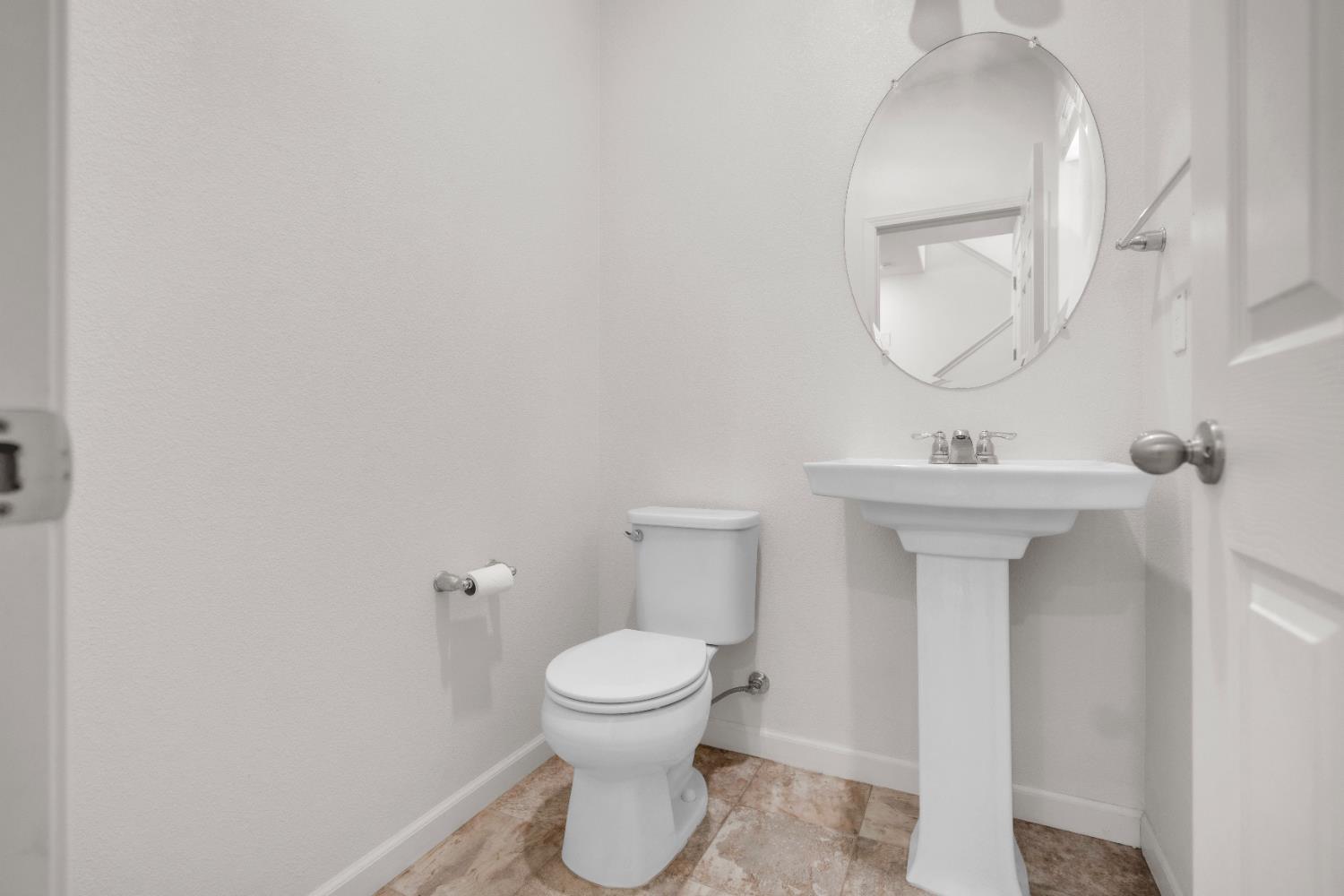 Detail Gallery Image 11 of 35 For 9934 Macabee Ln, Elk Grove,  CA 95757 - 3 Beds | 2/1 Baths