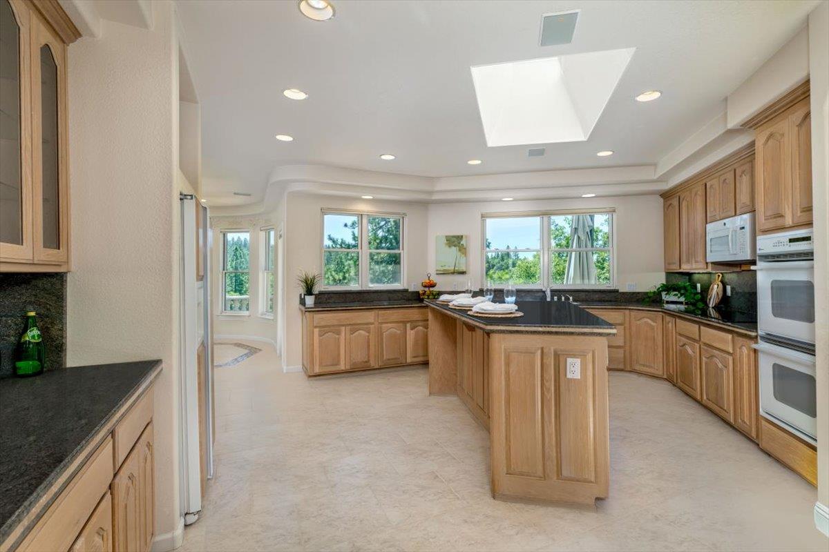Detail Gallery Image 21 of 97 For 14031 Gochine Dr, Nevada City,  CA 95959 - 4 Beds | 3/1 Baths