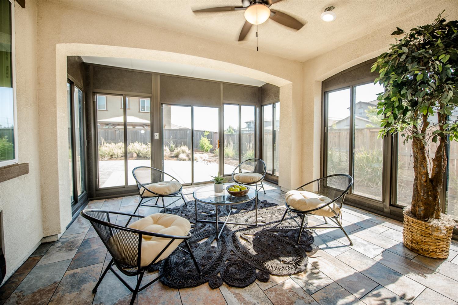 Detail Gallery Image 33 of 37 For 2751 Brookshire Cir, Woodland,  CA 95776 - 5 Beds | 3 Baths