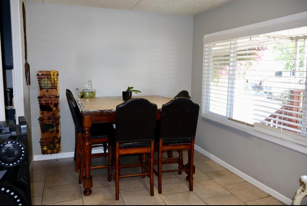Detail Gallery Image 6 of 6 For 2340 Sanguinetti Ln 109, Stockton,  CA 95205 - 3 Beds | 1 Baths