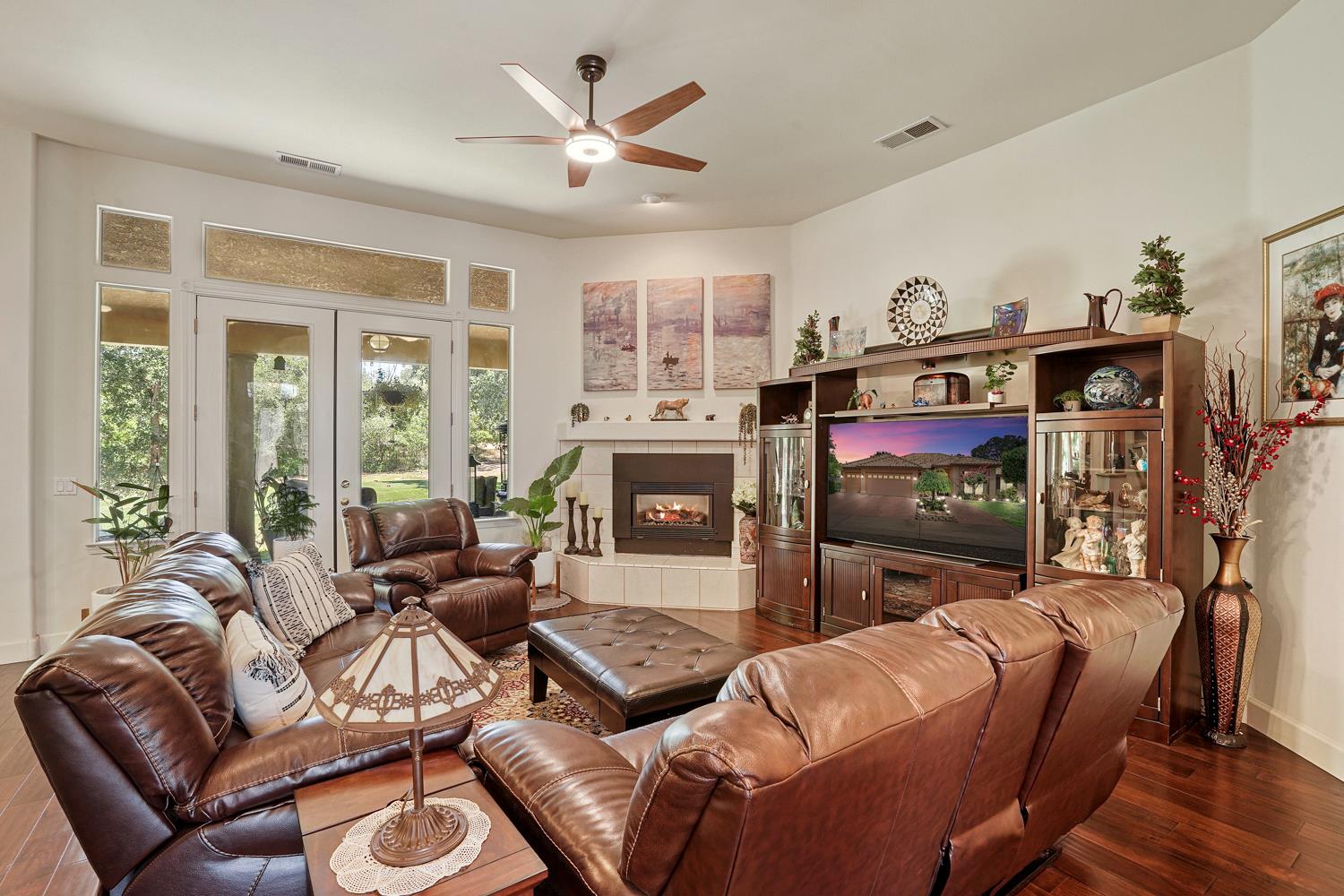 Detail Gallery Image 9 of 44 For 1109 Oak View Dr, Ione,  CA 95640 - 3 Beds | 3 Baths