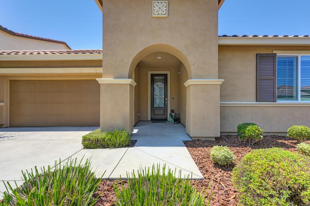 Detail Gallery Image 2 of 43 For 10309 Tempo Way, Elk Grove,  CA 95757 - 4 Beds | 3/1 Baths
