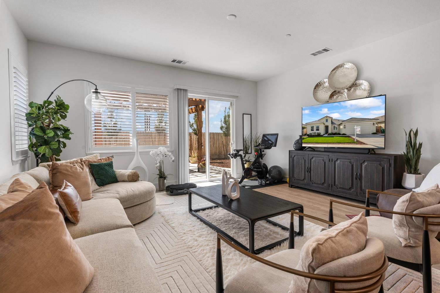 Detail Gallery Image 21 of 38 For 1125 Pearl Dr, Los Banos,  CA 93635 - 4 Beds | 3 Baths
