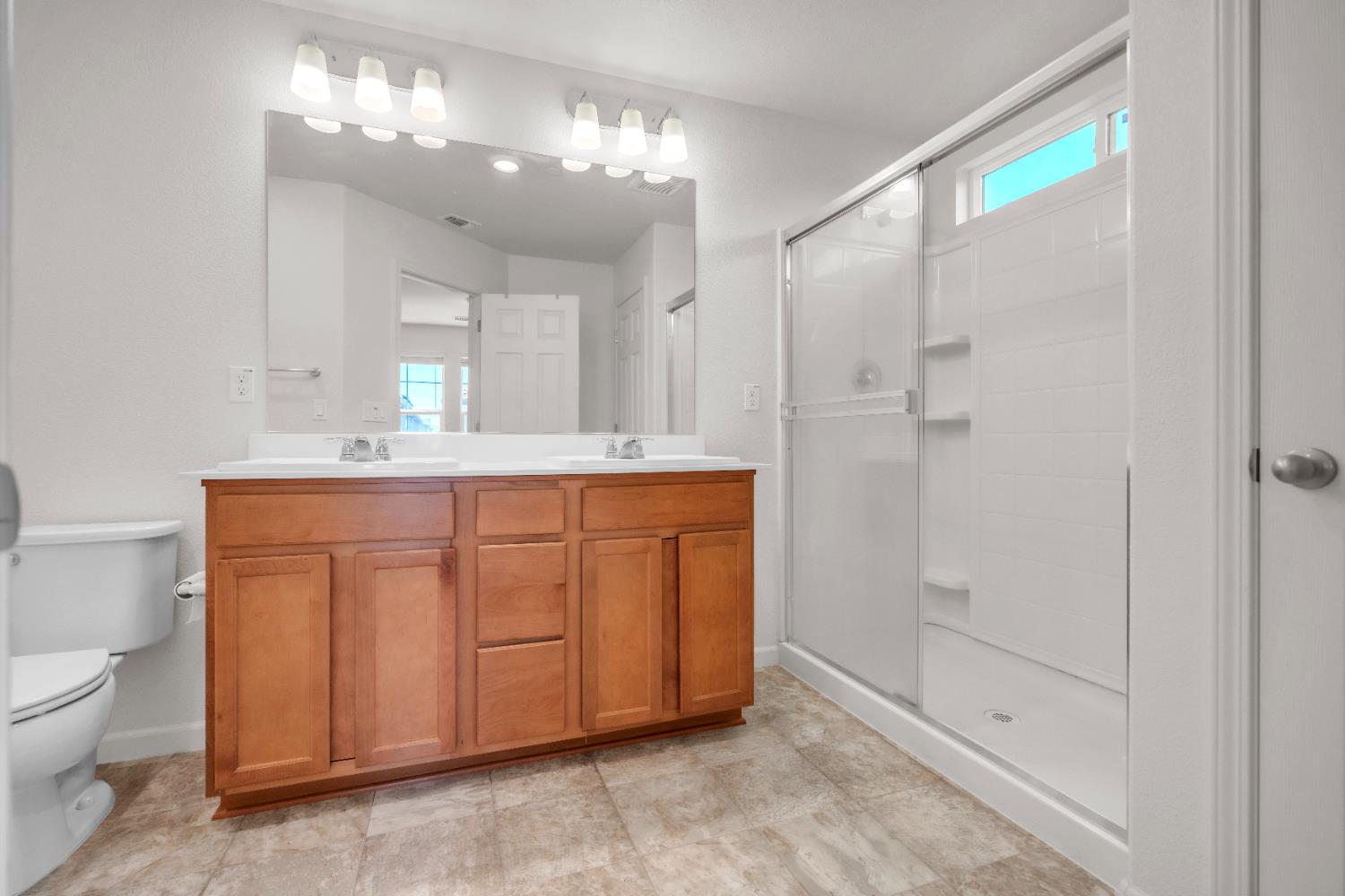 Detail Gallery Image 23 of 35 For 9934 Macabee Ln, Elk Grove,  CA 95757 - 3 Beds | 2/1 Baths