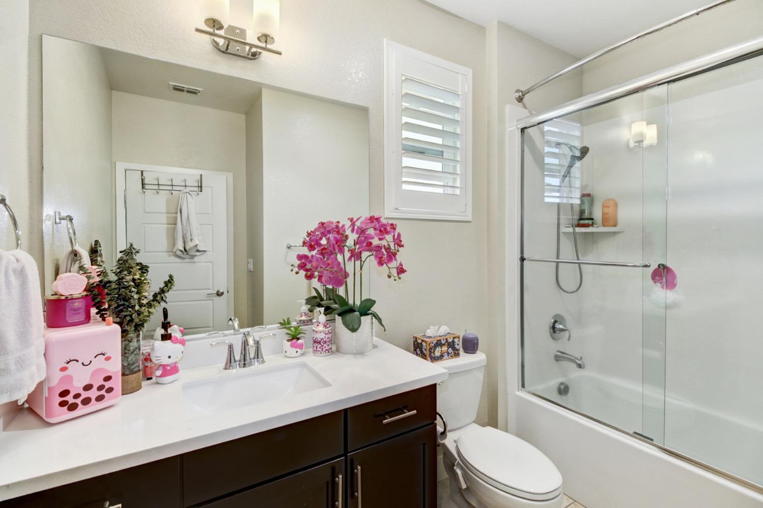 Detail Gallery Image 53 of 88 For 9940 Lorae Way, Elk Grove,  CA 95624 - 4 Beds | 3 Baths