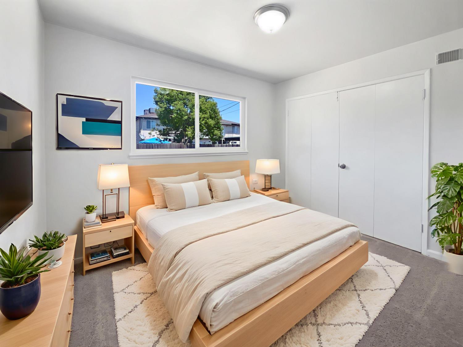 Detail Gallery Image 4 of 20 For 1129 Rideout Way, Marysville,  CA 95901 - 4 Beds | 2 Baths