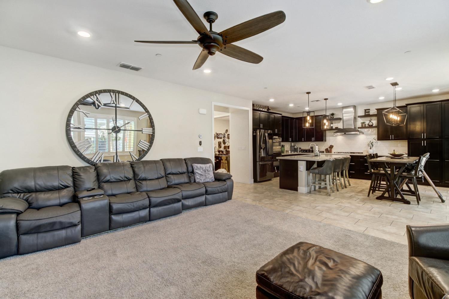 Detail Gallery Image 27 of 88 For 9940 Lorae Way, Elk Grove,  CA 95624 - 4 Beds | 3 Baths