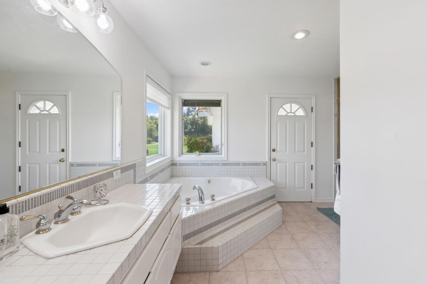 Detail Gallery Image 22 of 51 For 11255 Green Rd, Wilton,  CA 95693 - 4 Beds | 3/1 Baths