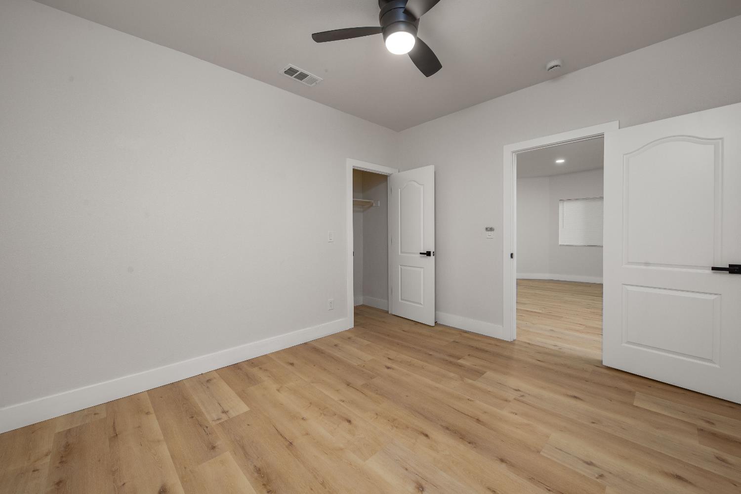 Detail Gallery Image 23 of 38 For 644 N Airport Way, Stockton,  CA 95205 - 3 Beds | 2 Baths