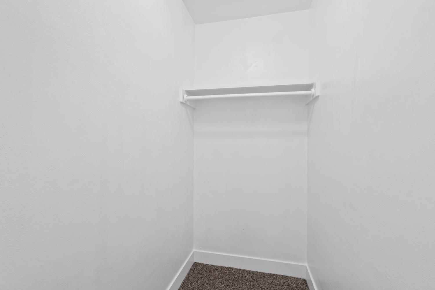 Detail Gallery Image 19 of 27 For 365 E Main St, Merced,  CA 95340 - 3 Beds | 1/1 Baths