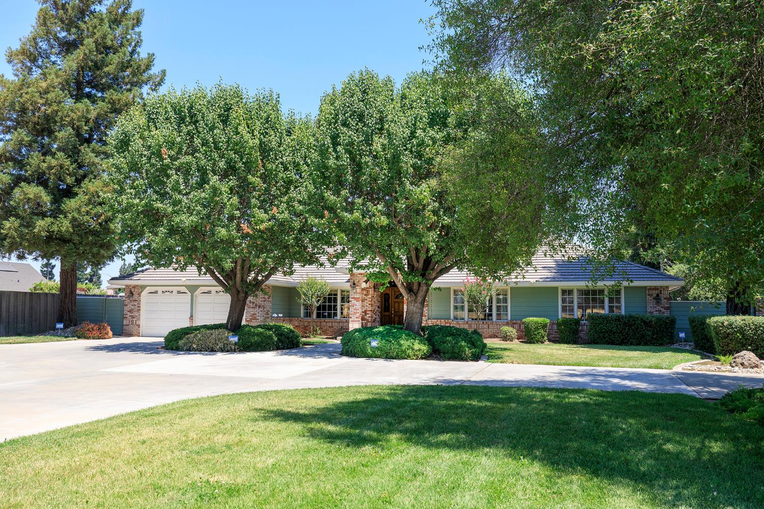 Detail Gallery Image 3 of 68 For 3128 Esta Ave, Modesto,  CA 95355 - 3 Beds | 3 Baths
