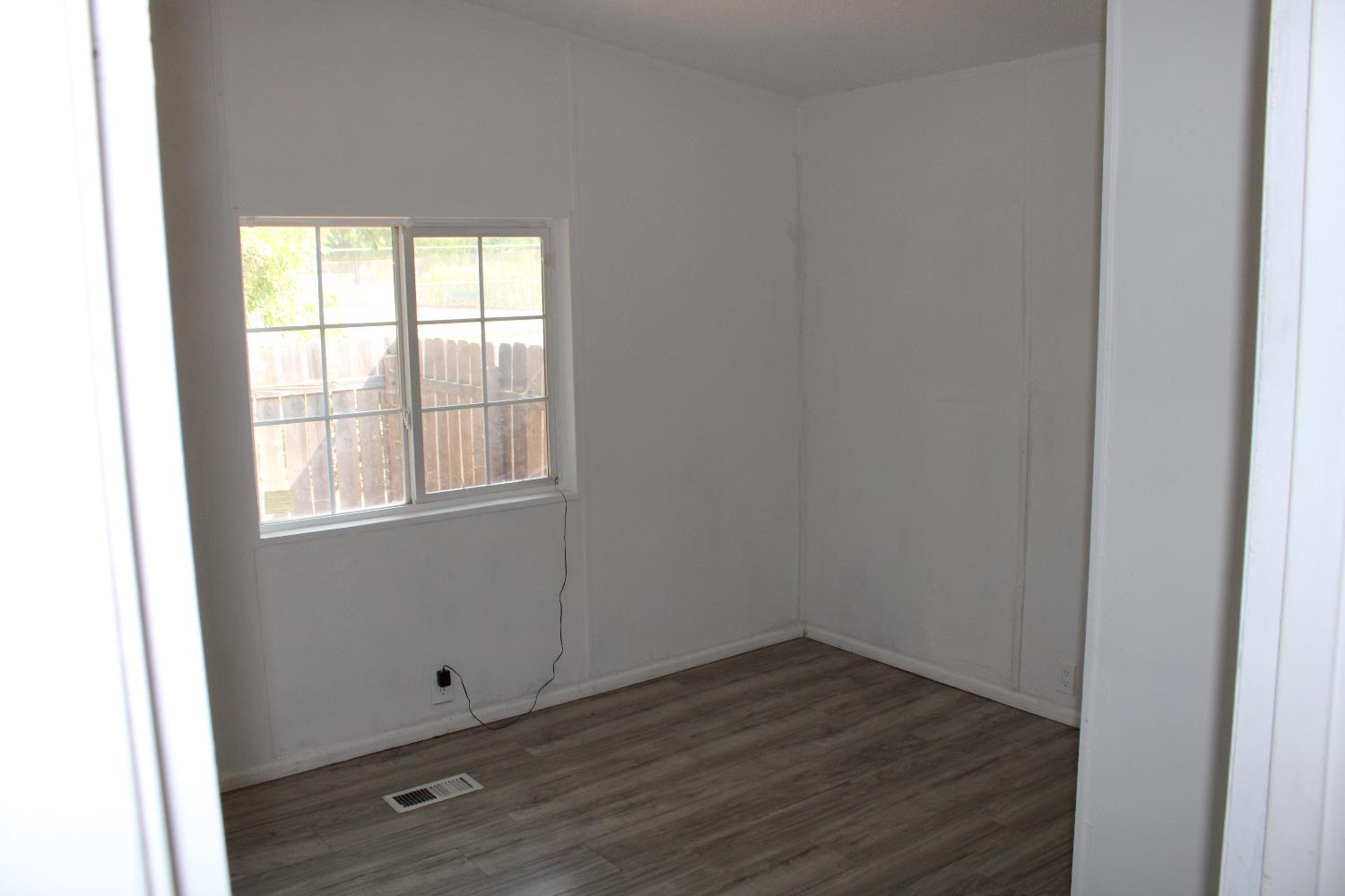 Detail Gallery Image 10 of 28 For 2615 Wyandotte Ave, Oroville,  CA 95966 - 3 Beds | 2 Baths